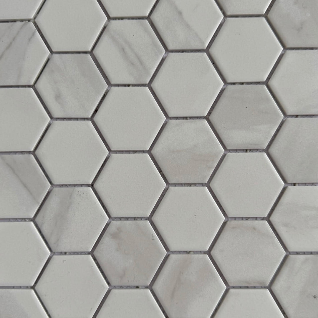 Mosaïque hexagonale élégance marbre blanc - 12 x 12 pouces