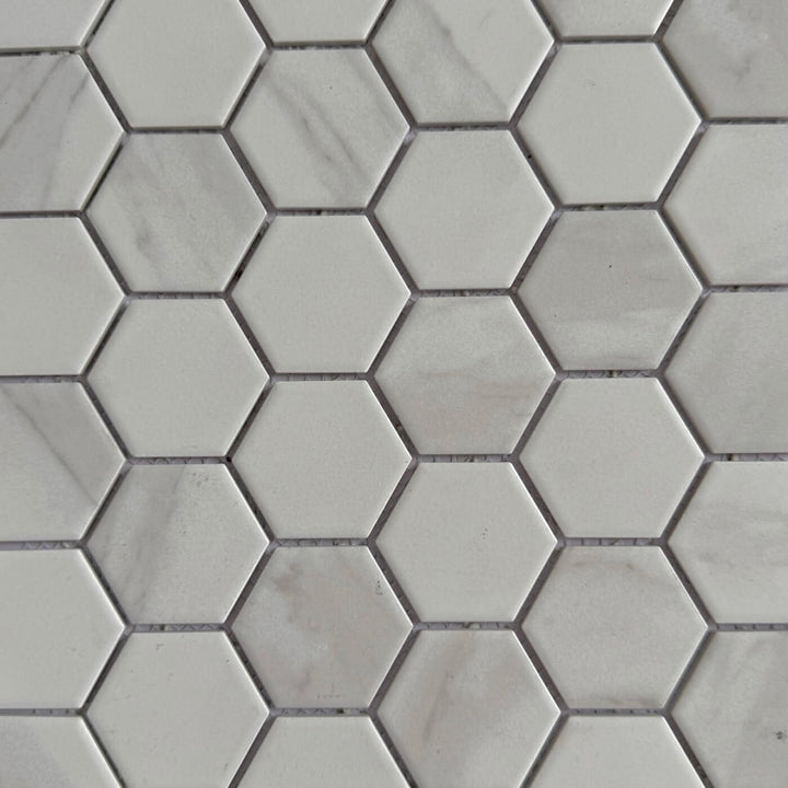 Mosaïque hexagonale élégance marbre blanc - 12 x 12 pouces