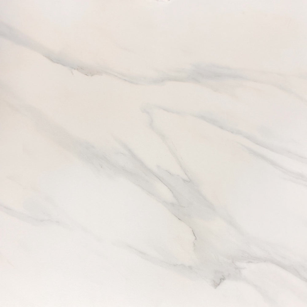 Tuile murale 24x24 en céramique blanche mate avec veines douces, idéale pour douche ou salle de bain moderne