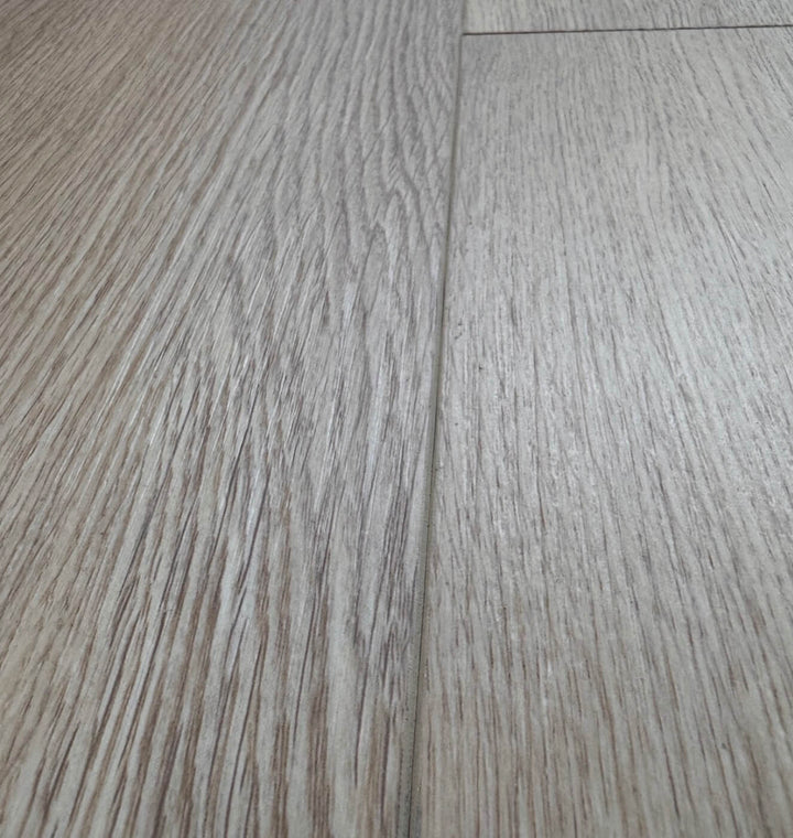 detail-revetement-sol-vinyle-spc-imitation-bois-texture