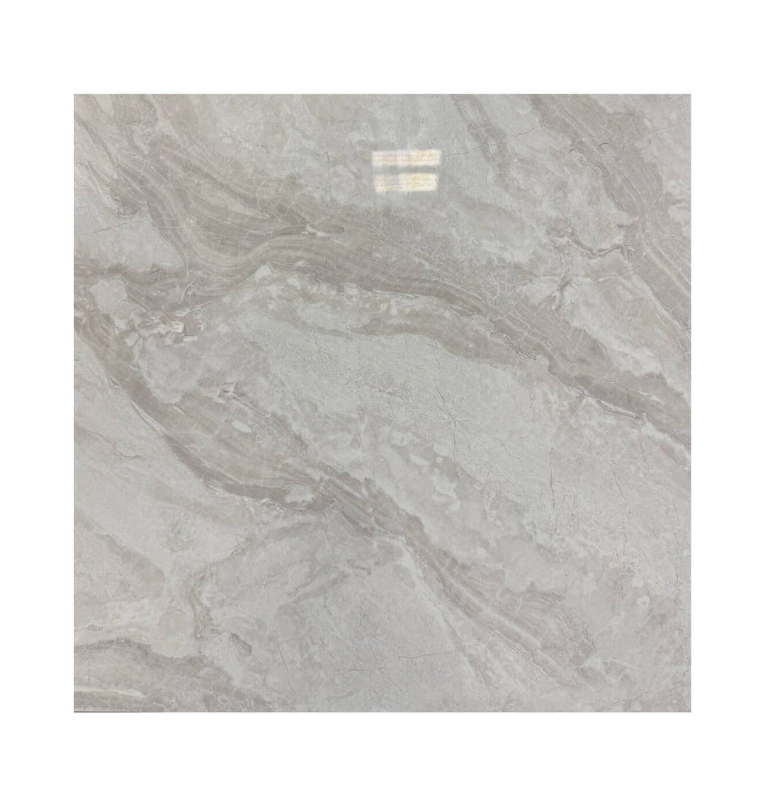 Tuile en porcelaine effet marbre blanc brillant dans une douche contemporaine avec finition haut de gamme Lux House