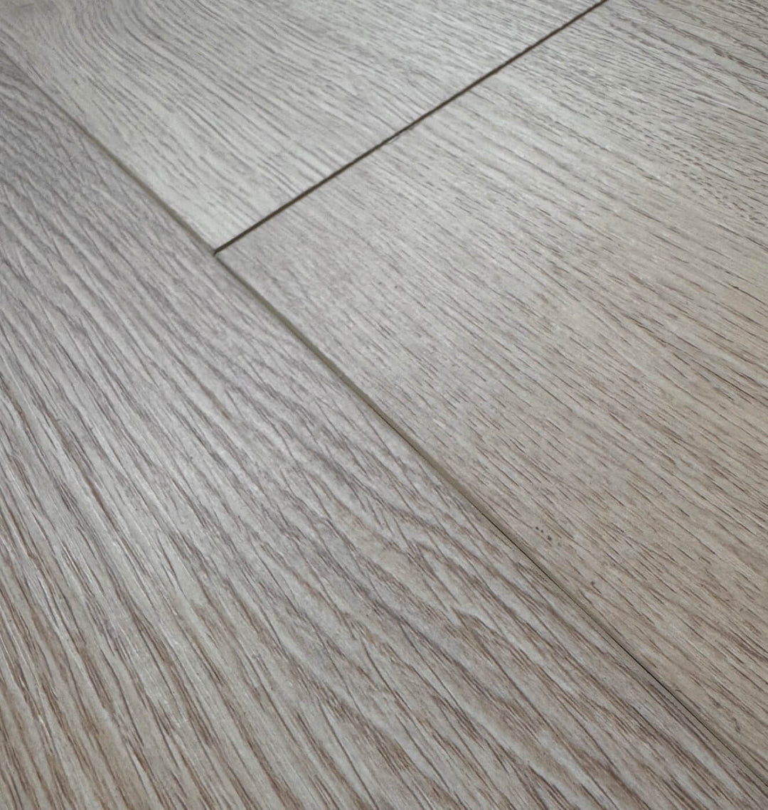 Revêtement de sol en vinyle à clipser Incheon fini bois de chêne naturel, idéal pour un intérieur lumineux et moderne